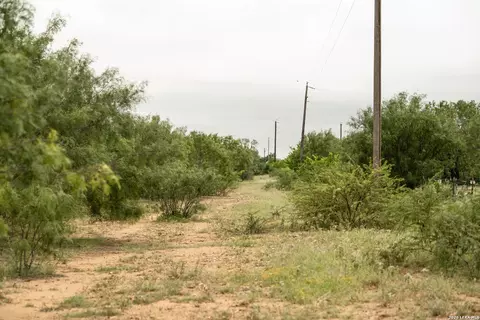 478 _498 Cr 7421, Yancey, TX 78886