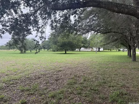 111 Santa Gertrudis, Sutherland Springs, TX 78161