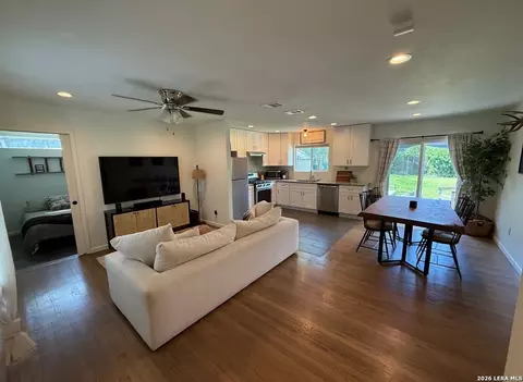 115 Addax Dr, San Antonio, TX 78213