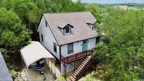 208 Woodridge, Canyon Lake, TX 78133