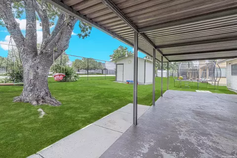 6039 Whispering Lake St, San Antonio, TX 78222