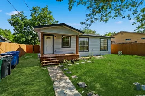 534 Aaron Pl, San Antonio, TX 78221