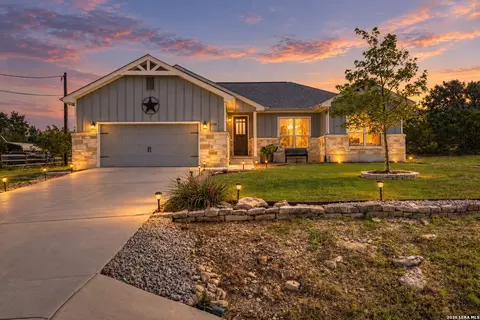 1720 Rocky Ridge Loop, Canyon Lake, TX 78133