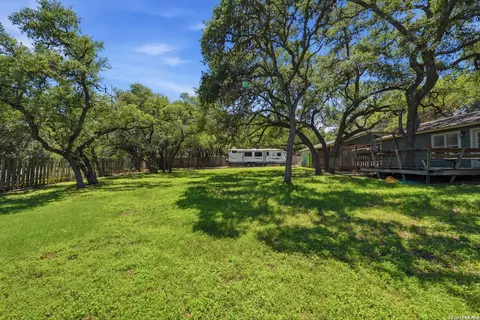 2618 Grandview, Canyon Lake, TX 78133