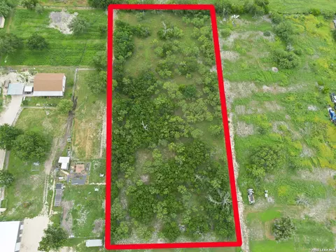5716 County Road Tract Bc, Lytle, TX 78052
