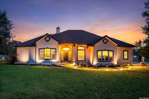 277 Texas Country Dr, New Braunfels, TX 78132