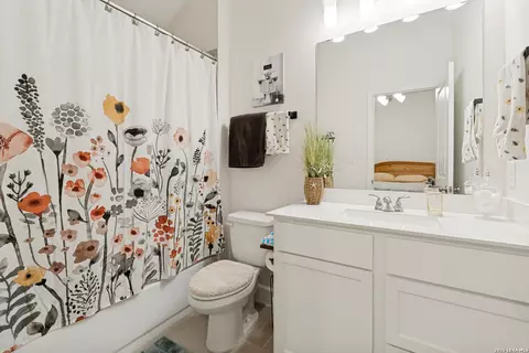 Bath - 369 Eagle Ford Dr, Kyle, TX 78640 photo 3 of 3