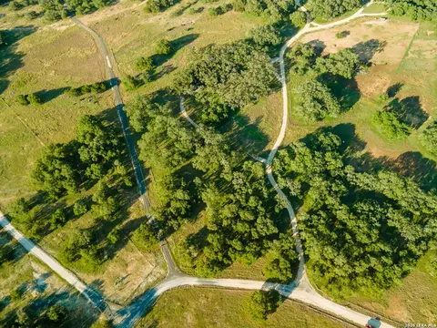 View/Area - 228 Post Oak Ln, Utopia, TX 78884 photo 10 of 13