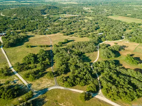 View/Area - 228 Post Oak Ln, Utopia, TX 78884 photo 5 of 13