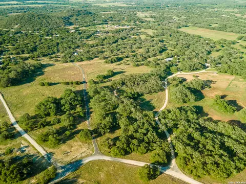 View/Area - 228 Post Oak Ln, Utopia, TX 78884 photo 3 of 13