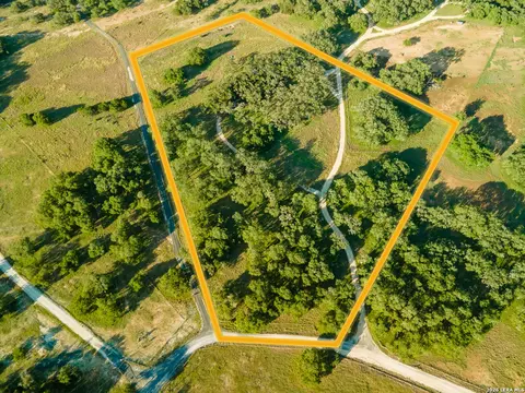 View/Area - 228 Post Oak Ln, Utopia, TX 78884 photo 1 of 13