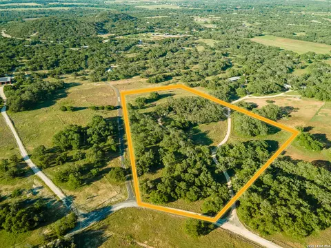 View/Area - 228 Post Oak Ln, Utopia, TX 78884 photo 8 of 13