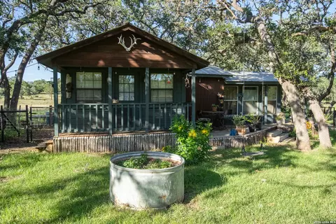 Exterior - 228 Post Oak Ln, Utopia, TX 78884 photo 2 of 7