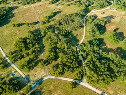 View/Area - 228 Post Oak Ln, Utopia, TX 78884 photo 2 of 13
