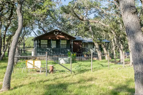 Other - 228 Post Oak Ln, Utopia, TX 78884 photo 4 of 19