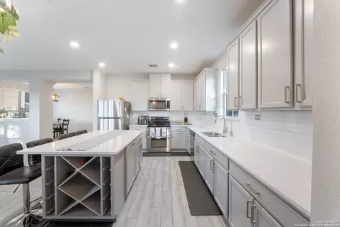 1623 Iron Crk, San Antonio, TX 78245