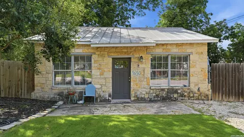 1650 Katy St, New Braunfels, TX 78130