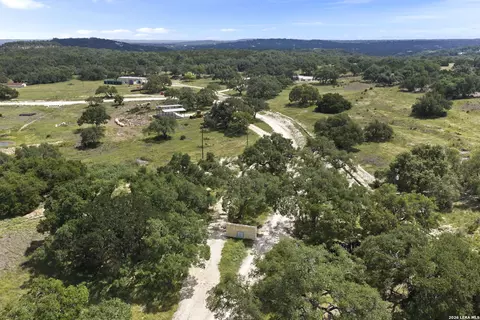 341 Mitchell Dr, Spring Branch, TX 78070 photo 3
