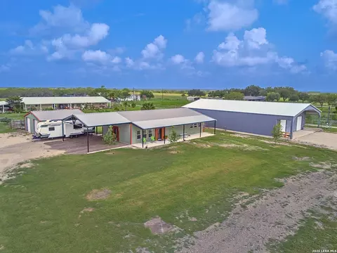 118 Pr 6190, Hobson, TX 78117