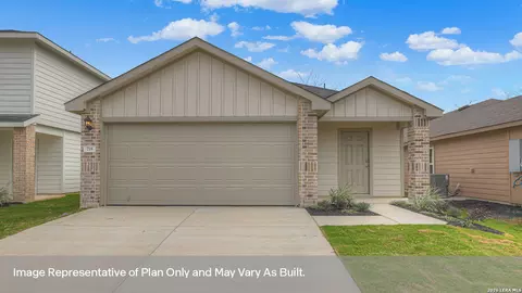 1250 Avery Ranch Dr, New Braunfels, TX 78130