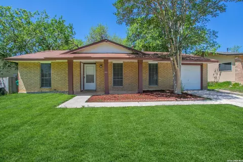129 Meadow Dr, Converse, TX 78109