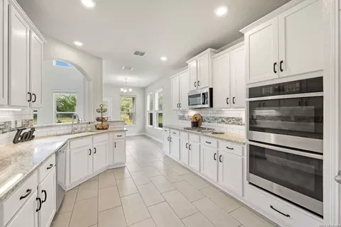 3254 Blenheim Park, Bulverde, TX 78163