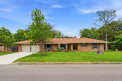 429 Driftwind Dr, Windcrest, TX 78239