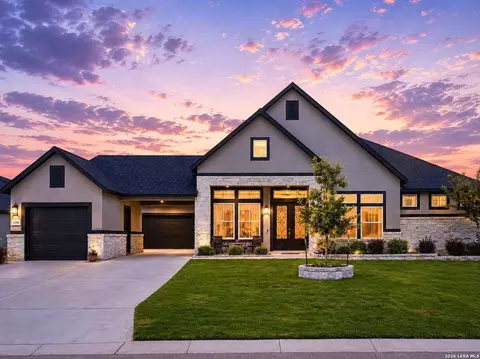 199 Poe Pkwy, Castroville, TX 78009