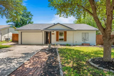 9816 Meadow Hl, Converse, TX 78109