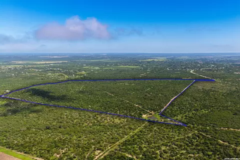 000 Private Road 5754, Castroville, TX 78009