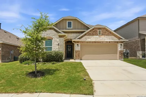8912 Luciano Rdg, Seguin, TX 78155