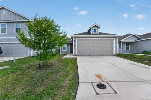 5933 Antonio Pl, Seguin, TX 78155