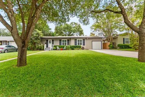 318 Brees Blvd, San Antonio, TX 78209