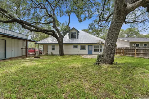 Exterior - 325 Sollock, Devine, TX 78016 photo 11 of 12