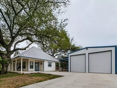Other - 325 Sollock, Devine, TX 78016 photo 3 of 12
