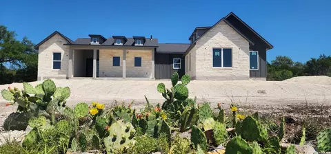 129 Rayner Pl, Spring Branch, TX 78070
