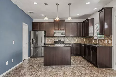 8410 Puente, San Antonio, TX 78223