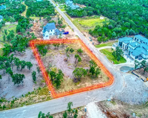 232 Ranch Hts, Fair Oaks Ranch, TX 78015