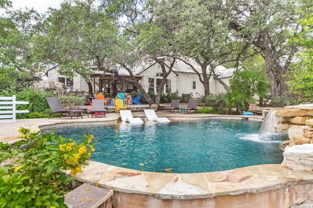 126 S Tower Dr, San Antonio, TX 78232