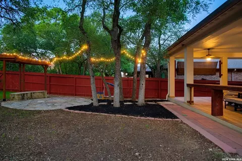 2143 Silent Fox, San Antonio, TX 78260