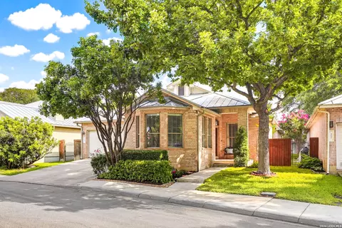25 Stoneleigh Way, San Antonio, TX 78218