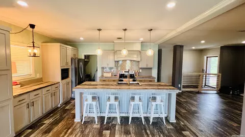 153 May Rd, Pleasanton, TX 78064