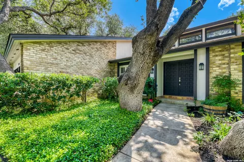 13914 Sugarberry Woods St, San Antonio, TX 78249