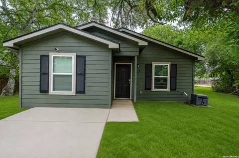 229 Virginia St, Pleasanton, TX 78064