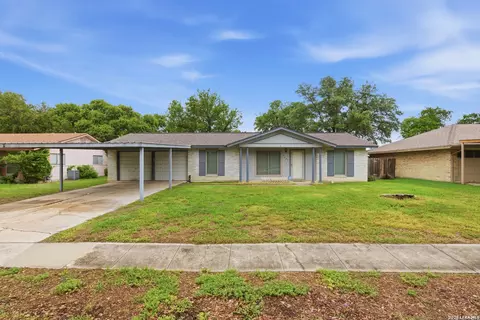5039 Round Table Dr, San Antonio, TX 78218