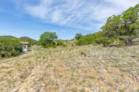 Exterior - 447 Blesssing Ln, Utopia, TX 78884 photo 6 of 8