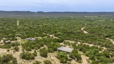 View/Area - 447 Blesssing Ln, Utopia, TX 78884 photo 5 of 13