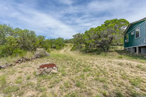 Exterior - 447 Blesssing Ln, Utopia, TX 78884 photo 5 of 8