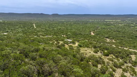 View/Area - 447 Blesssing Ln, Utopia, TX 78884 photo 9 of 13