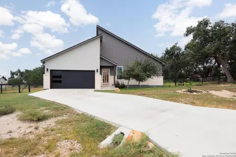 103 Hans Bell, Blanco, TX 78606